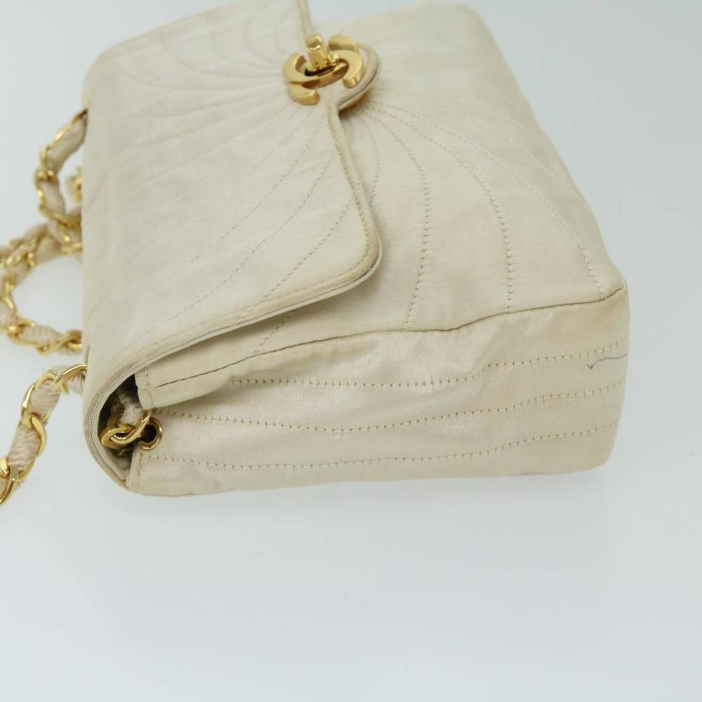 CHANEL Sac à Rabat Shoulder Bag - Picture 8 of 16